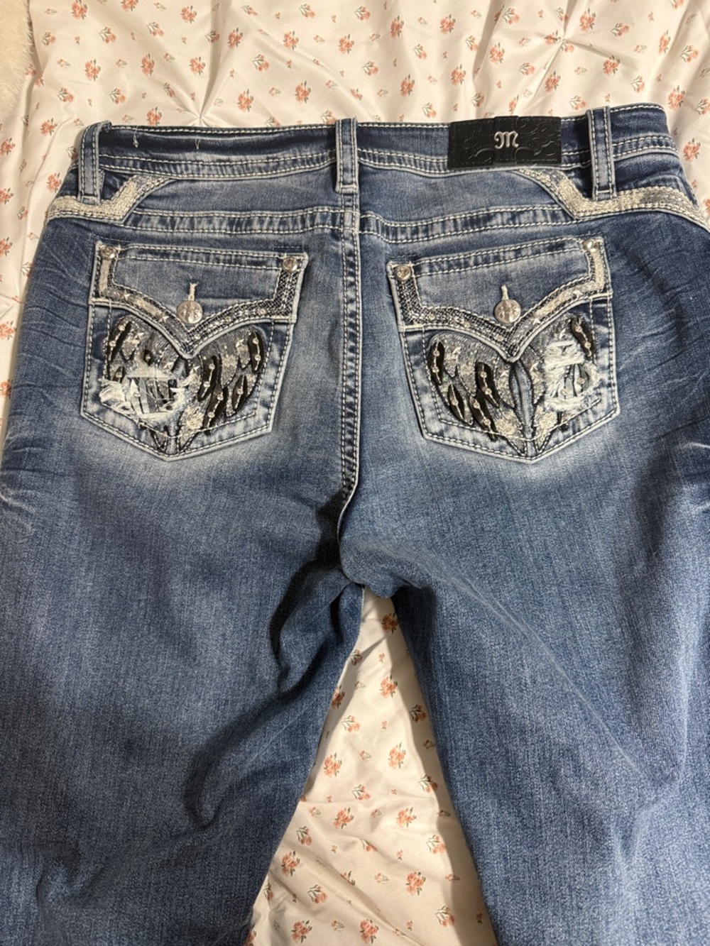 Bootcut Women's Jeans with Embroidered Back Pockets - Blue